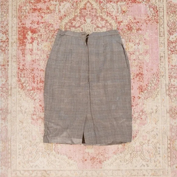 Woman’s Vintage Midi Checkered Skirt - Picture 2 of 3